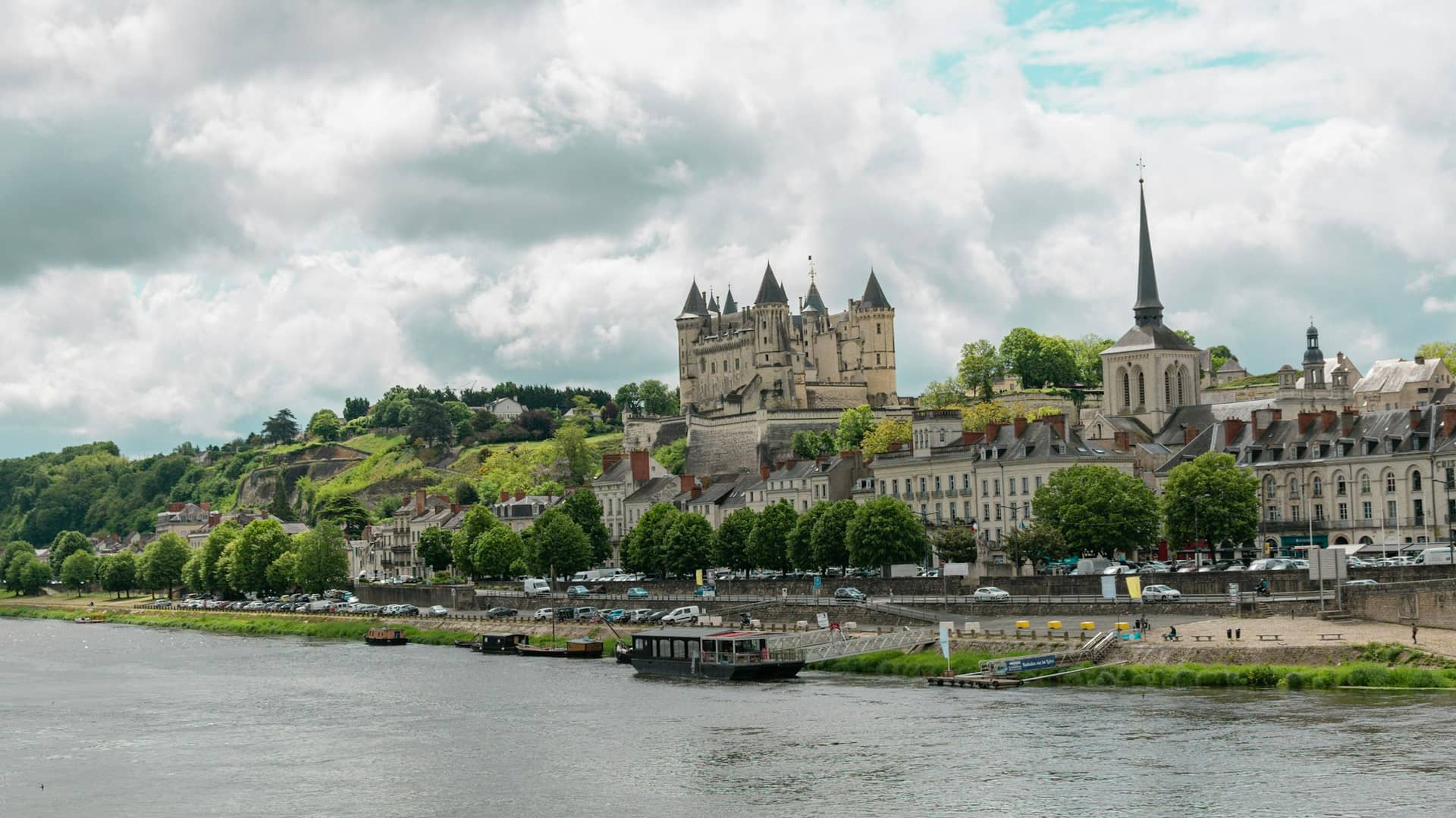 Château de Saumur et vallée de la Loire
