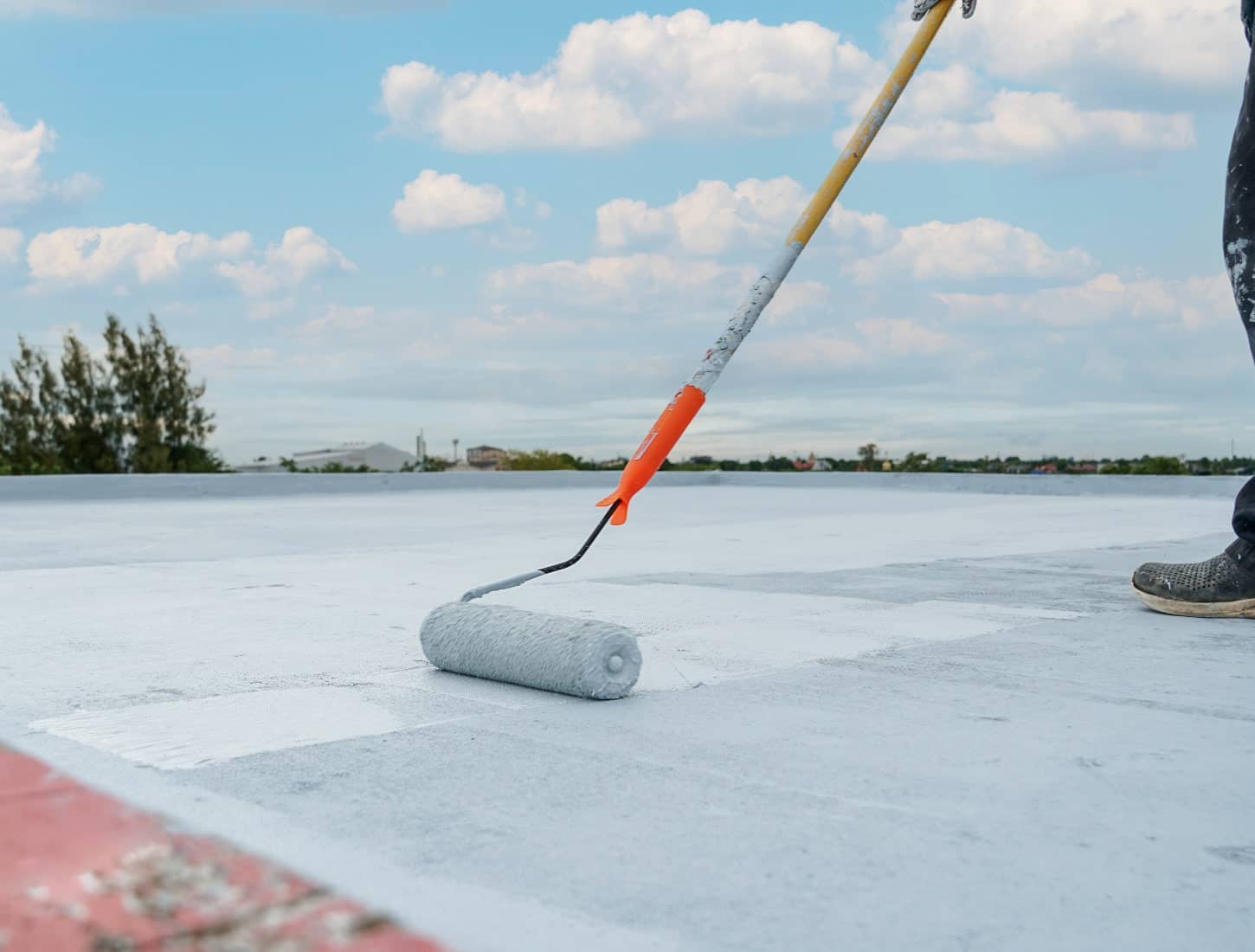 Quel est le meilleur isolant thermique pour une toiture industrielle ?
